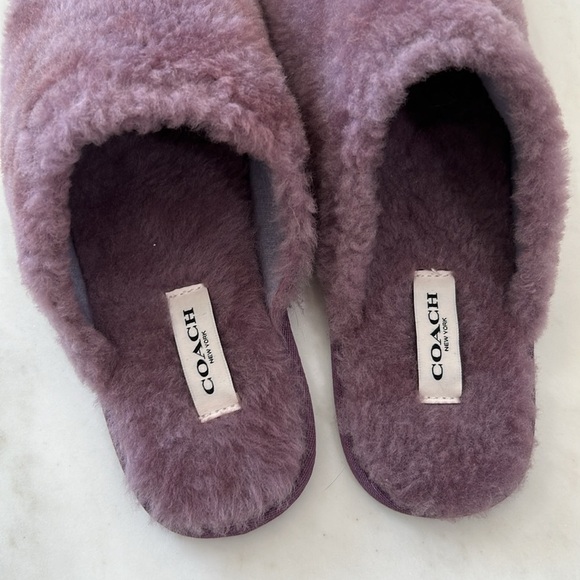 Coach Zennie Sig Light Purple Italian Sheep Fur Slippers Size 7 - Picture 5 of 11